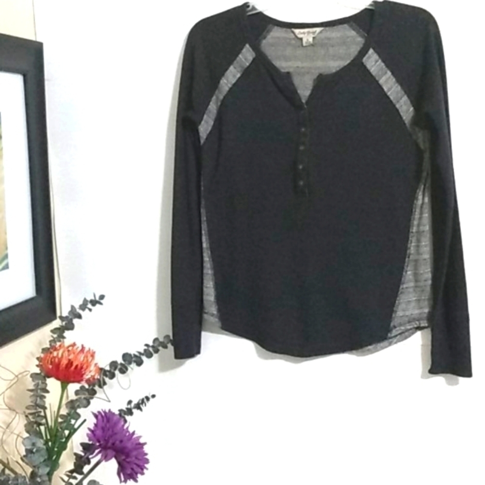 LUCKY BRAND LONG SLEEVE COLOR BLOCK THERMAL TEE SIZE SMALL